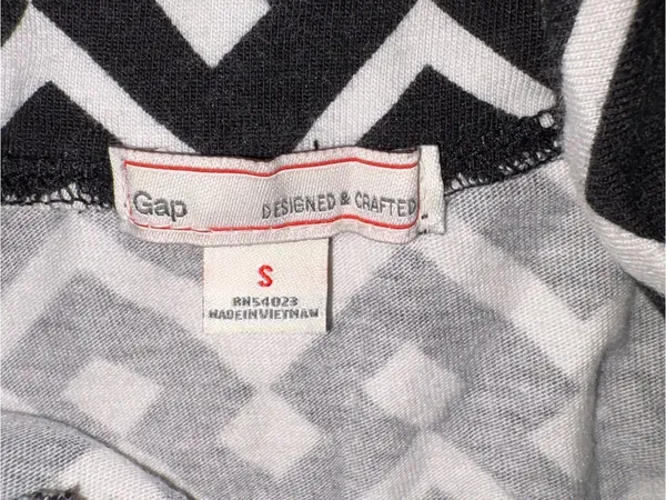 GAP Black and White Geometric Maxi Skirt - Image 2