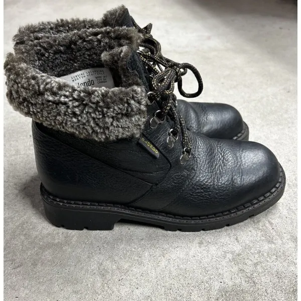 Blondo Genuine Shearling Mouton Leather Waterproof Boots Vintage Size 7.5 B - Image 4