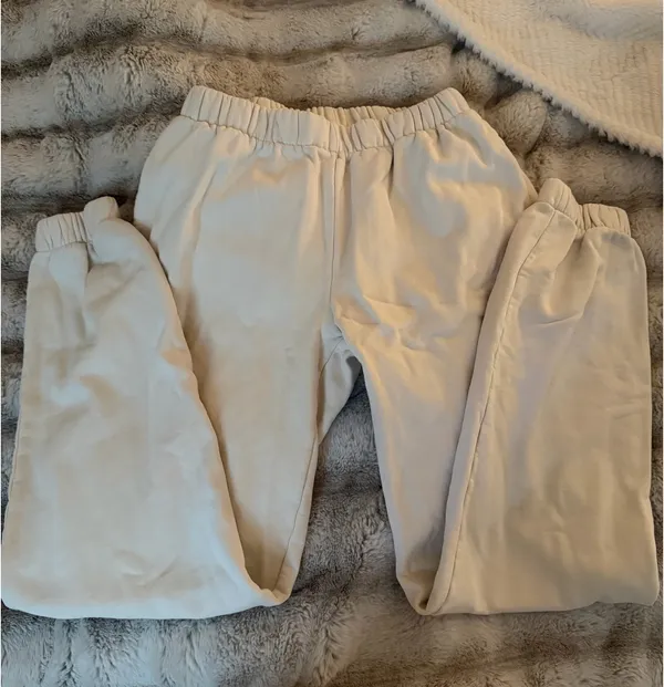Brandy Melville Sweatpants - Image 3