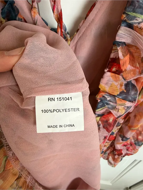 Few Moda Floral Cold Shoulder‎ Ruffle Romper Pink Size Medium - Image 6
