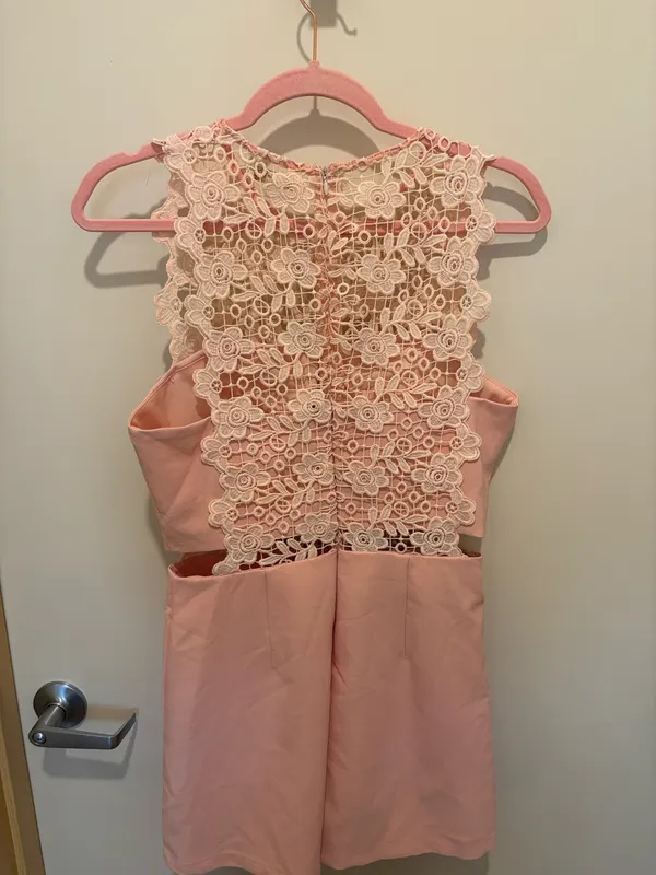 Pink lace overlay romper Size M - Image 4