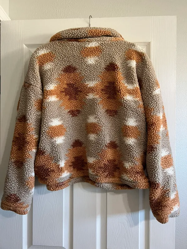 Thread and Supply Pullover Sherpa - Image 2