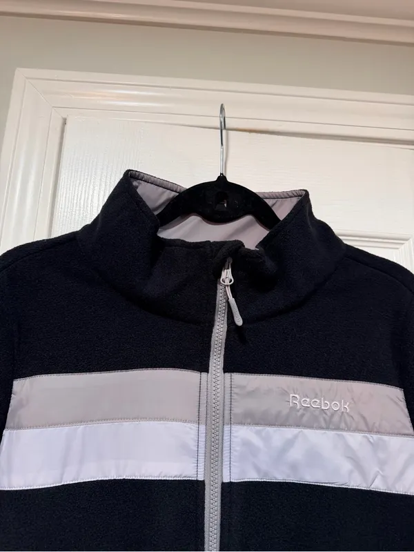 NWT Reebok Size M Black Full Zip Fleece Jacket Retro Colorblock Outdoor Active - Image 2