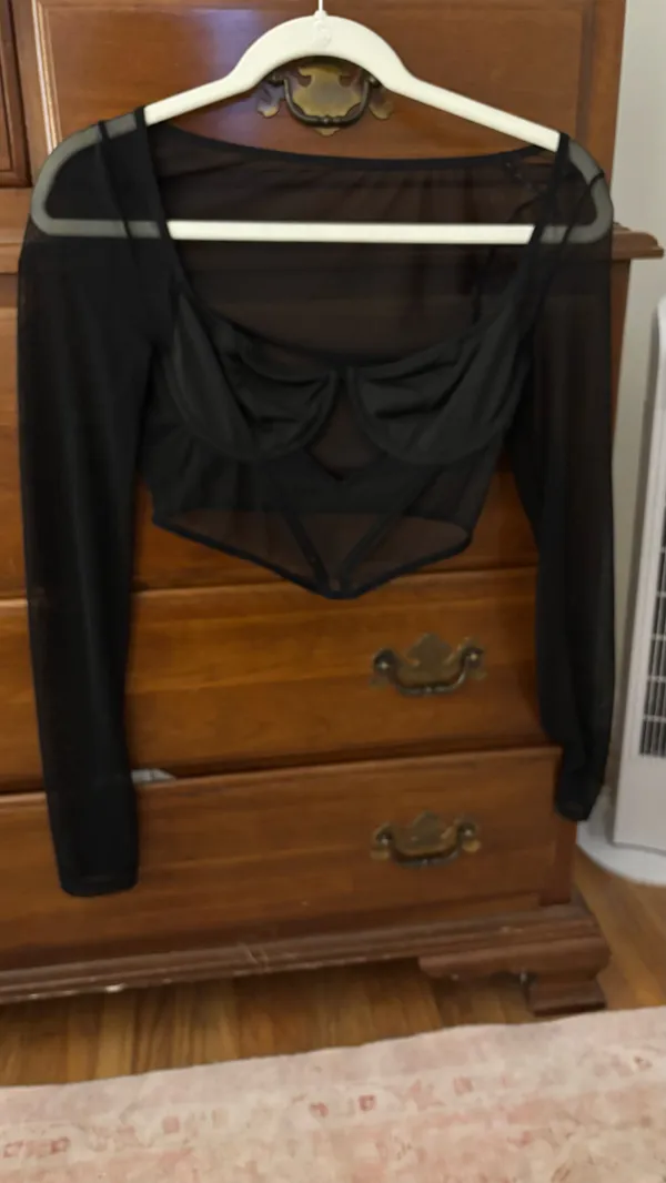 black mesh going out top - Image 2