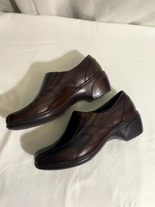 Covington Marta Women’s Brown Leather Slip On Shoes Size 7W Comfort Low Heel - Image 5