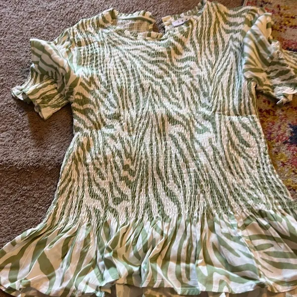 Thml small green and white blouse - Image 5