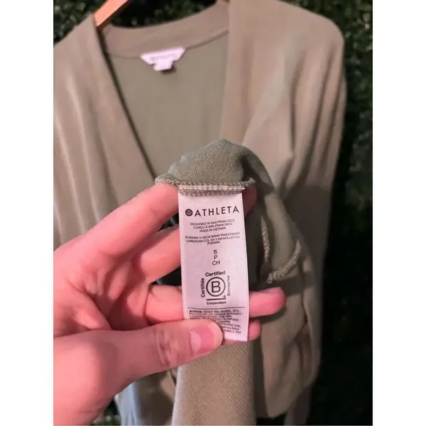 Athleta Purana V Neck Wrap Sweatshirt Green Heather Size Small - Image 4