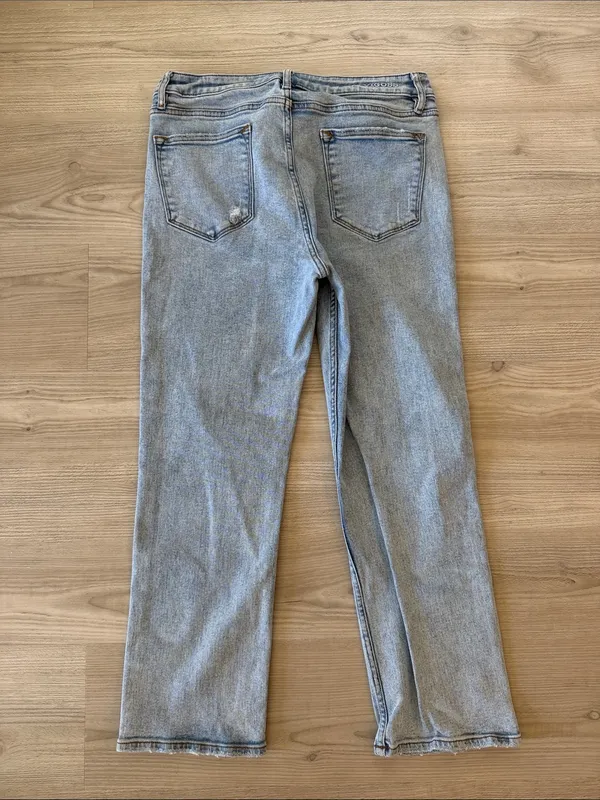 VIGOSS Light Wash High-Rise Slim Straight Jeans - Image 7
