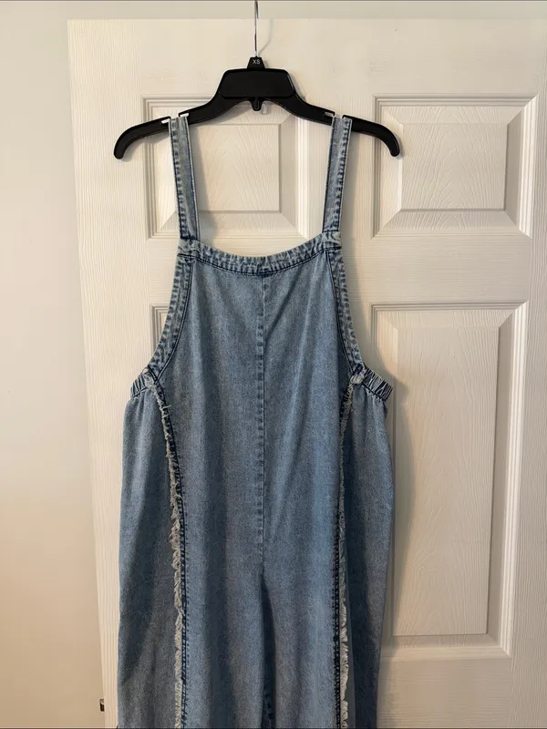 Light Wash Denim Overalls Jumpsuit size L inseam 27” excellent condition - Image 2