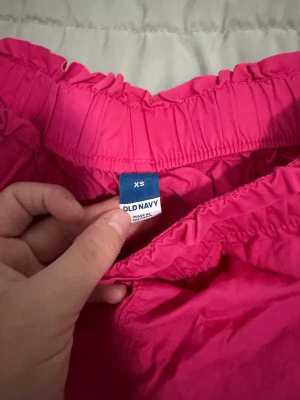 Old Navy Bright Hot Pink High-Waist Elastic Shorts - Image 2