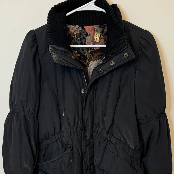 Free People We The Free Black Puffer Jacket Size Medium Black Floral Coat - Image 3