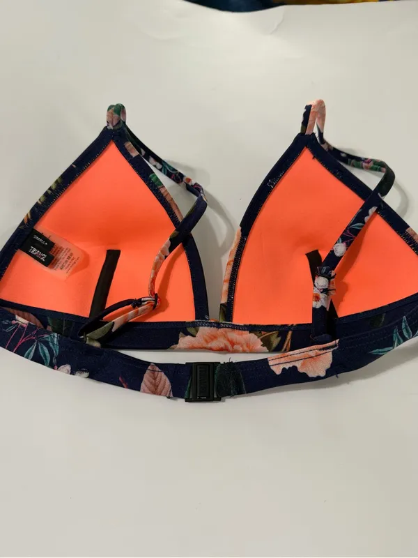Triangl navy floral Delilah neoprene bikini top size small‎ - Image 5