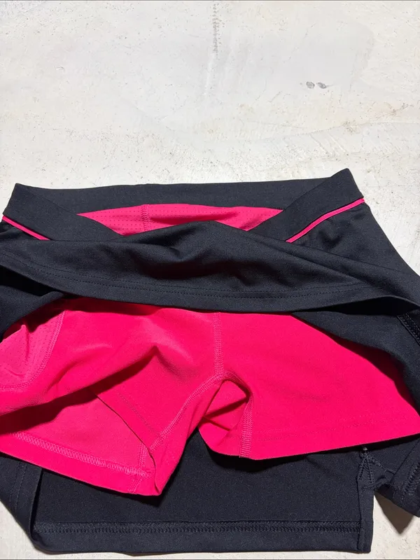 adidas Black athletic tennis Skort with Pink Accents small - Image 10