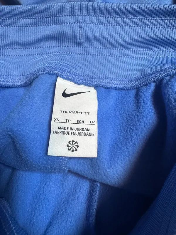 NWOT Baby Blue Nike Joggers - Image 5