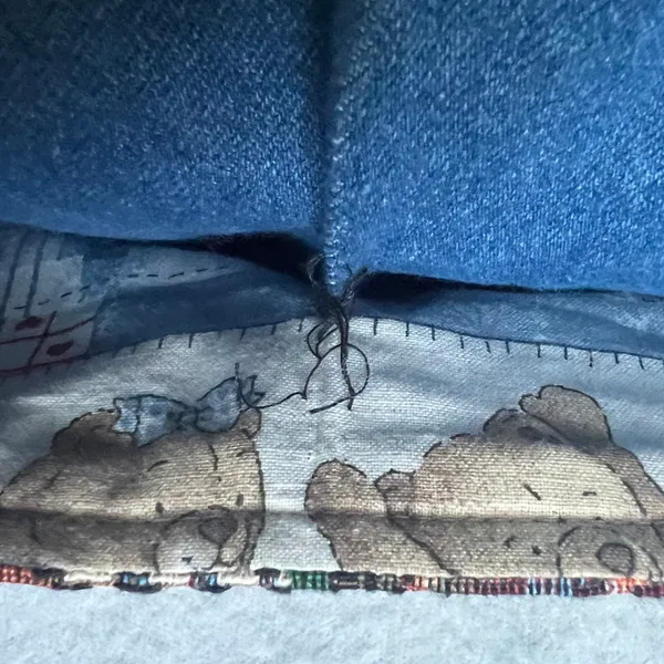 ˚₊‧꒰ა 90's embroidered teddy bear denim bag with adjustable straps and wooden closure ໒꒱ ‧₊˚ - Image 7
