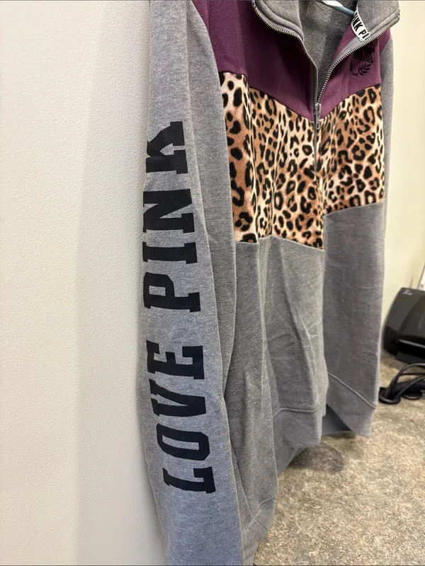 Victoria's Secret PINK Gray & Berry Crew Pullover - Image 3
