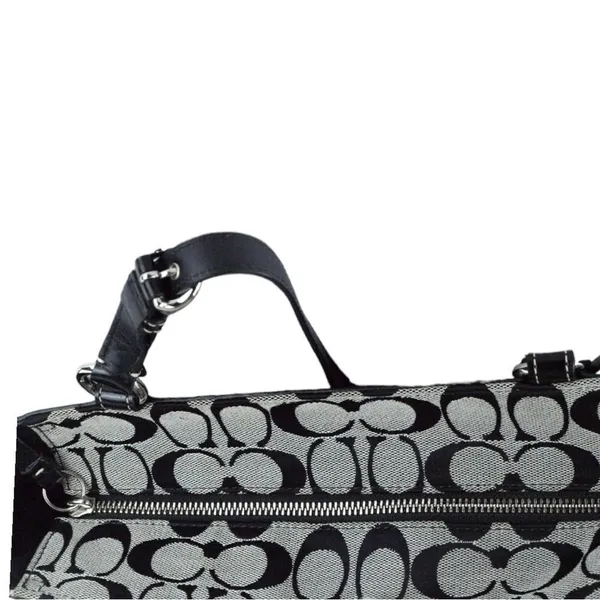 Coach satchel, pleated front design! - Image 10