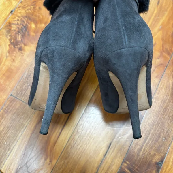Oscar De La Renta Suede and Real Fur Heeled Ankle Booties Grey 9.5 40 - Image 8