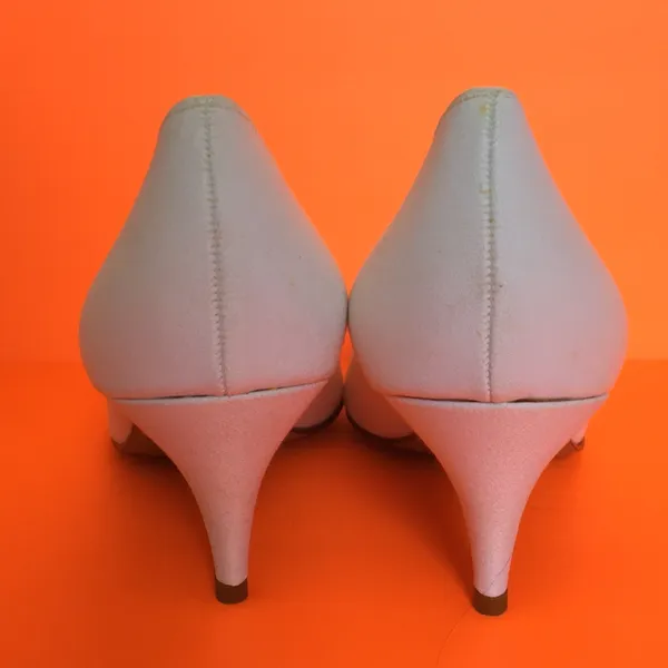 FINAL MARKDOWN Ladies’ Touch Ups Dyeable Wedding Pumps 12 - Image 6