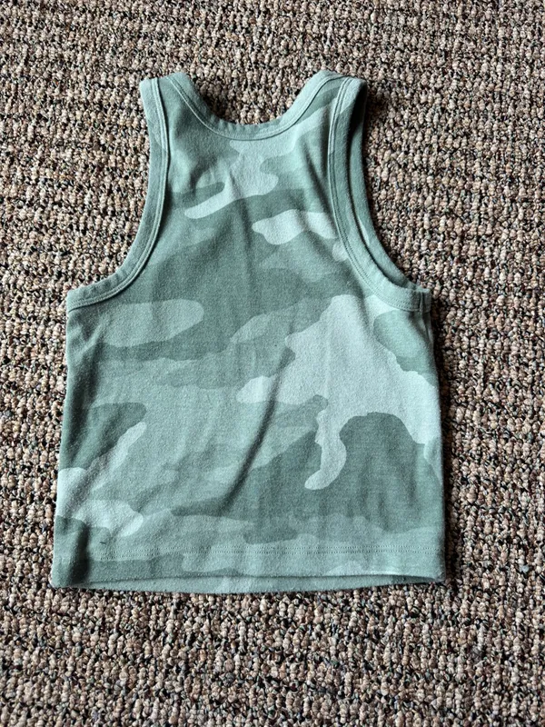 Green camo aerie tank top - Image 2
