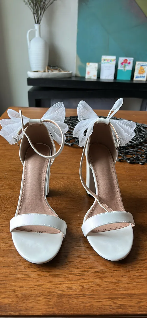 Wedding Shoes White Size 7 - Image 3
