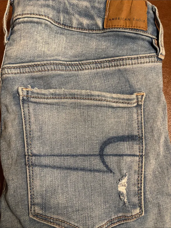 American Eagle Ne(x)t Level Stretch Distressed Skinny Jeans light wash Size 6 - Image 4