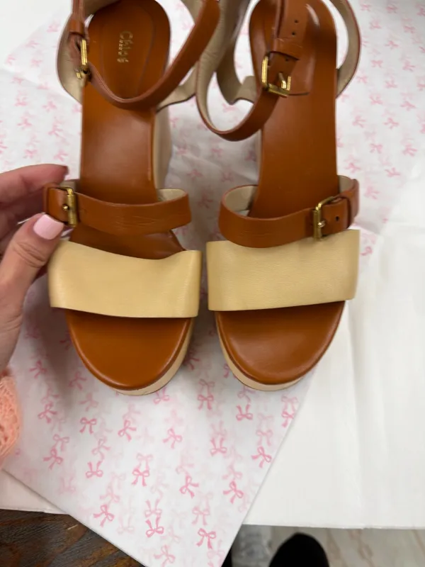 Chloé Wedge Leather Sandals - Image 7