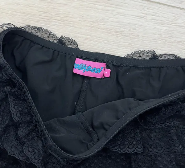 Edikted Shorts - Image 2