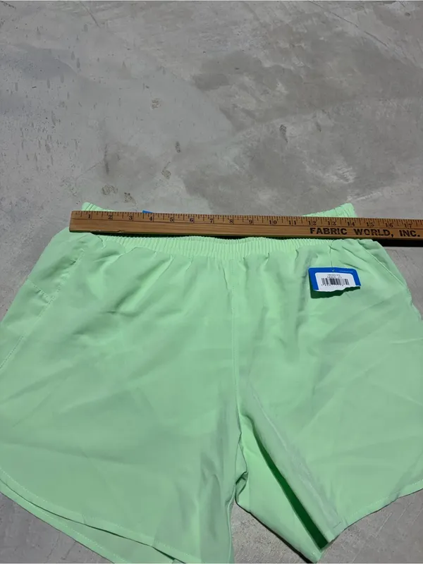 Columbia NWT Light Green Athletic Shorts active fit small - Image 3