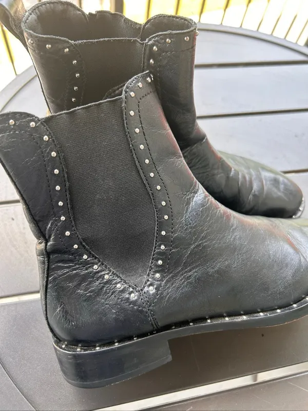 Rebecca Minkoff Sabeen Chelsea Black Studded Ankle Leather Boots 8M - Image 9