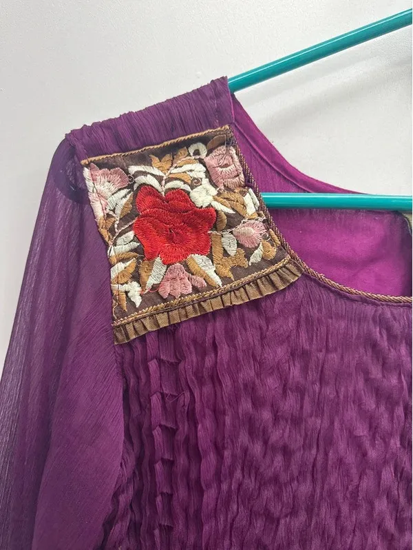 Ladies sz Med Pakistani Embroidered dress - Image 2