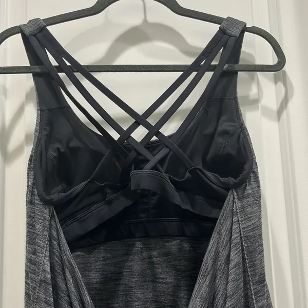 Lululemon Slay the Studio 2-in-1 Tank Gray & Black Sz 10 - Image 6