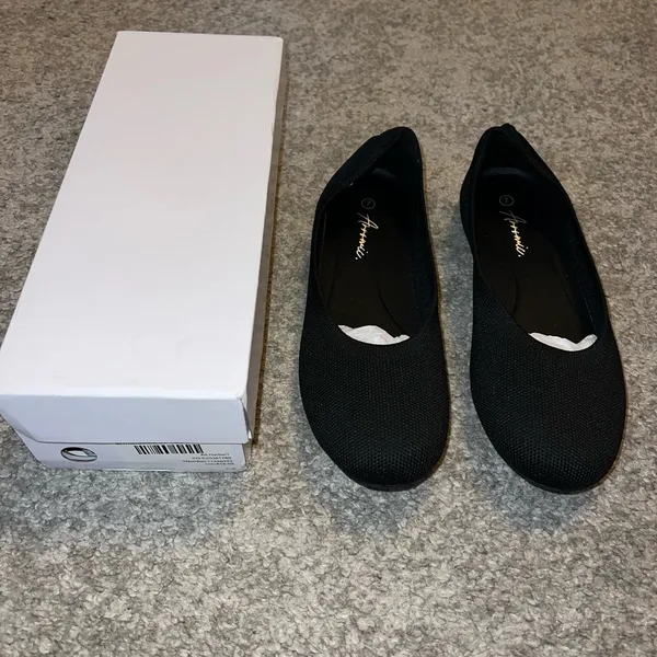 Black Slip On Flats NWT Size 7 - Image 7