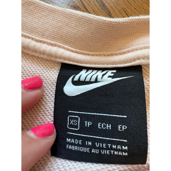 Nike Womens Sportswear Cropped Crewneck Sweatshirt Pink Embroidered Logo XS - Image 4