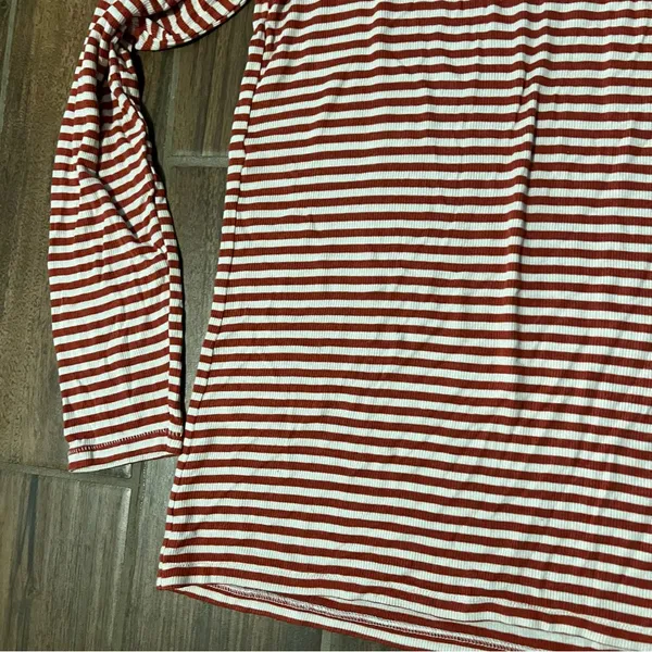 Aerie long sleeve size XL - Image 2