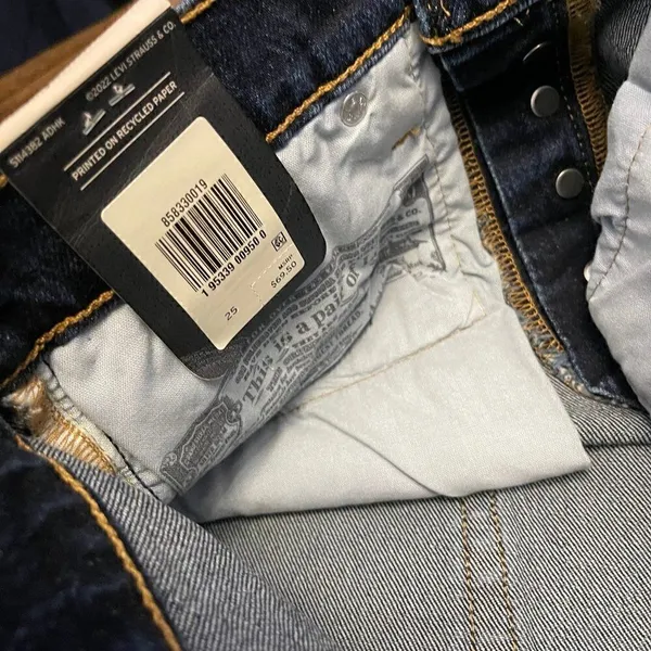 Levi's 501 Mid-Thigh Denim Shorts Size 25 - Image 6