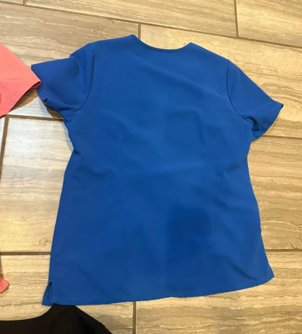 FIGS Sz M Scrub Top! No Free Shipping:( - Image 2