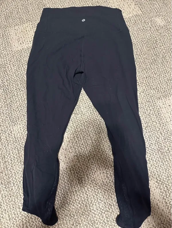 Women size 10 Lululemon cropped leggings - Image 2