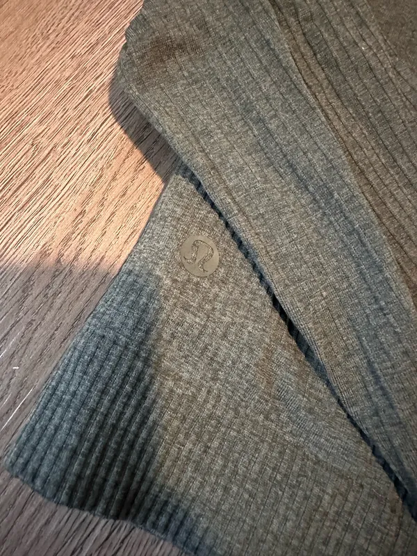 Lululemon green ebb to street long sleeve top - Image 3