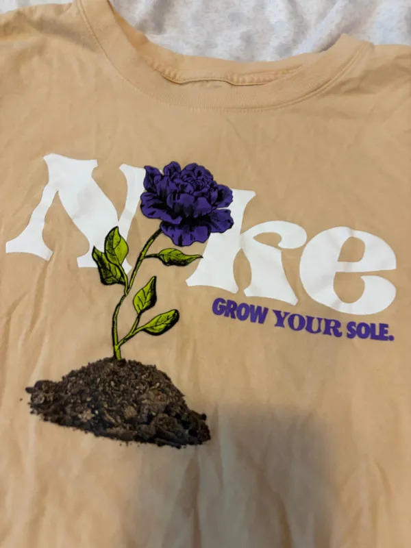 Nike tan flower short sleeve tshirt - Image 7