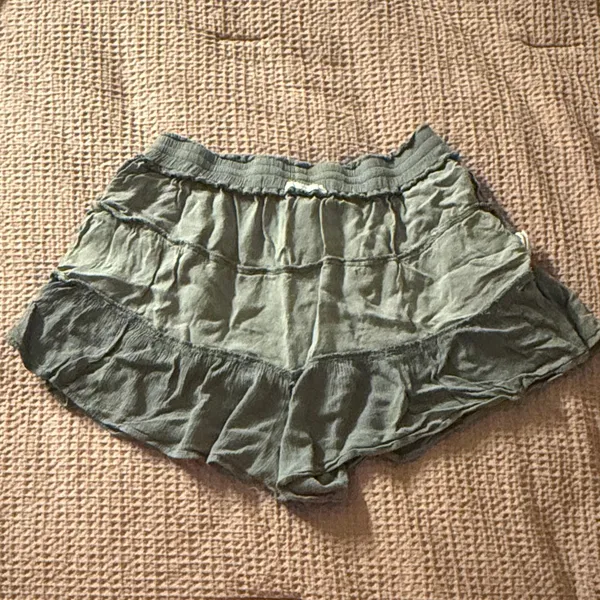 Olive Tiered Ruffle Skort Green Size M - Image 4