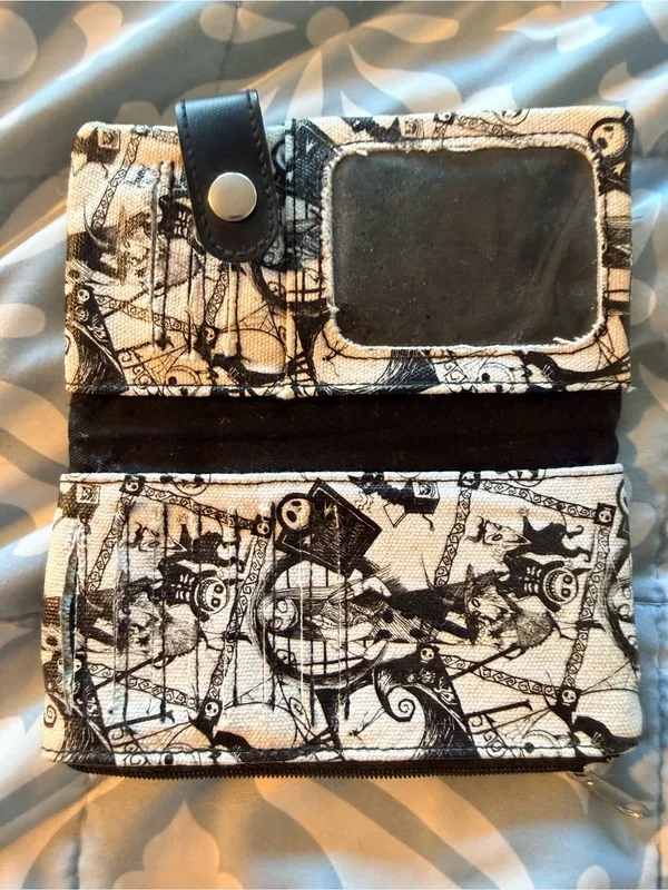 Disney Nightmare Before Christmas wallet - Image 3