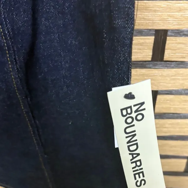 No Boundaries Cropped Denim Vest Size‎ Medium - Image 4