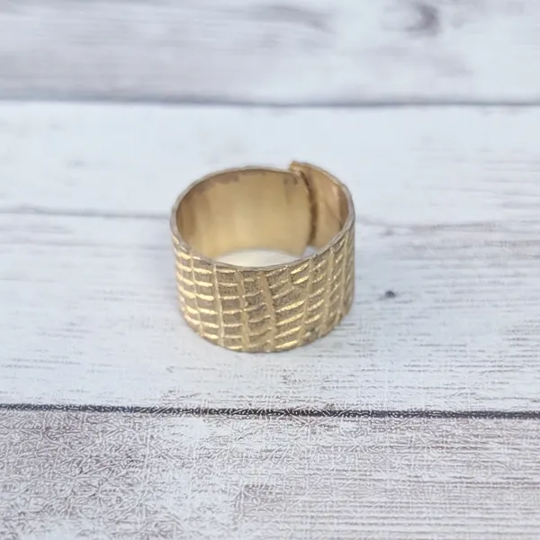 Gold Tone Ring Women's Size 7 - Image 3