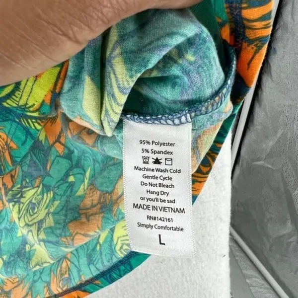 Lularoe Womens Tops Size L Floral Print‎ High Low Batwing - Image 4