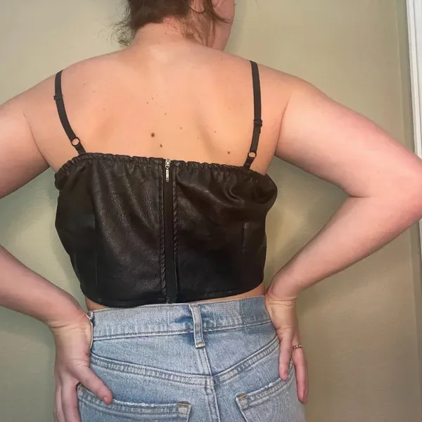 SHEIN Black Faux Leather Crop Top - Size Small - Image 5
