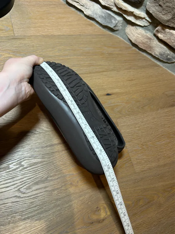 Crocs flat slip-on shoes size 7.5/8 - Image 8