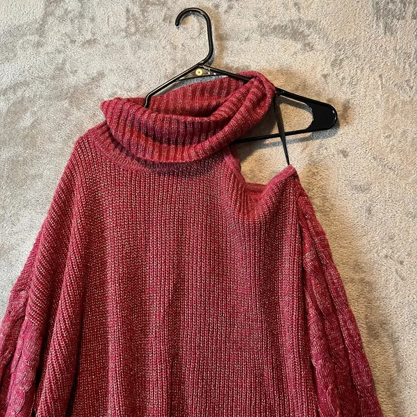Torrid‎ Cold Shoulder Metallic Pullover Sweater Size 2X Red Metallic Knit New - Image 2