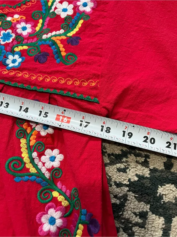 Mexican Floral Embroidered Cotton Top Size Medium Red - Image 5
