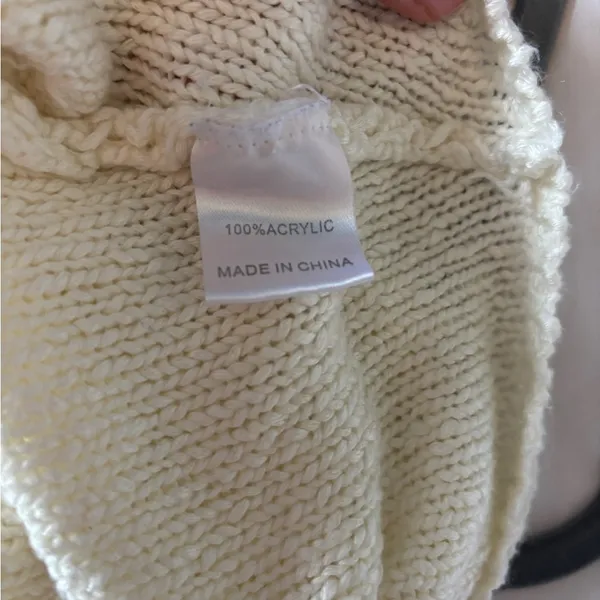 Princess Polly Cream Sweater for Women Size Small/Medium - Image 4